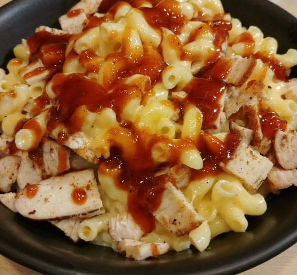 mac and cheese cheddar gouda chicken bbq sauce green day